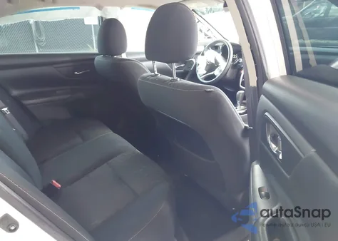 2017 Nissan Altima 2.5 S z USA, uszkodzony, nr VIN 1N4AL3AP8HC241880